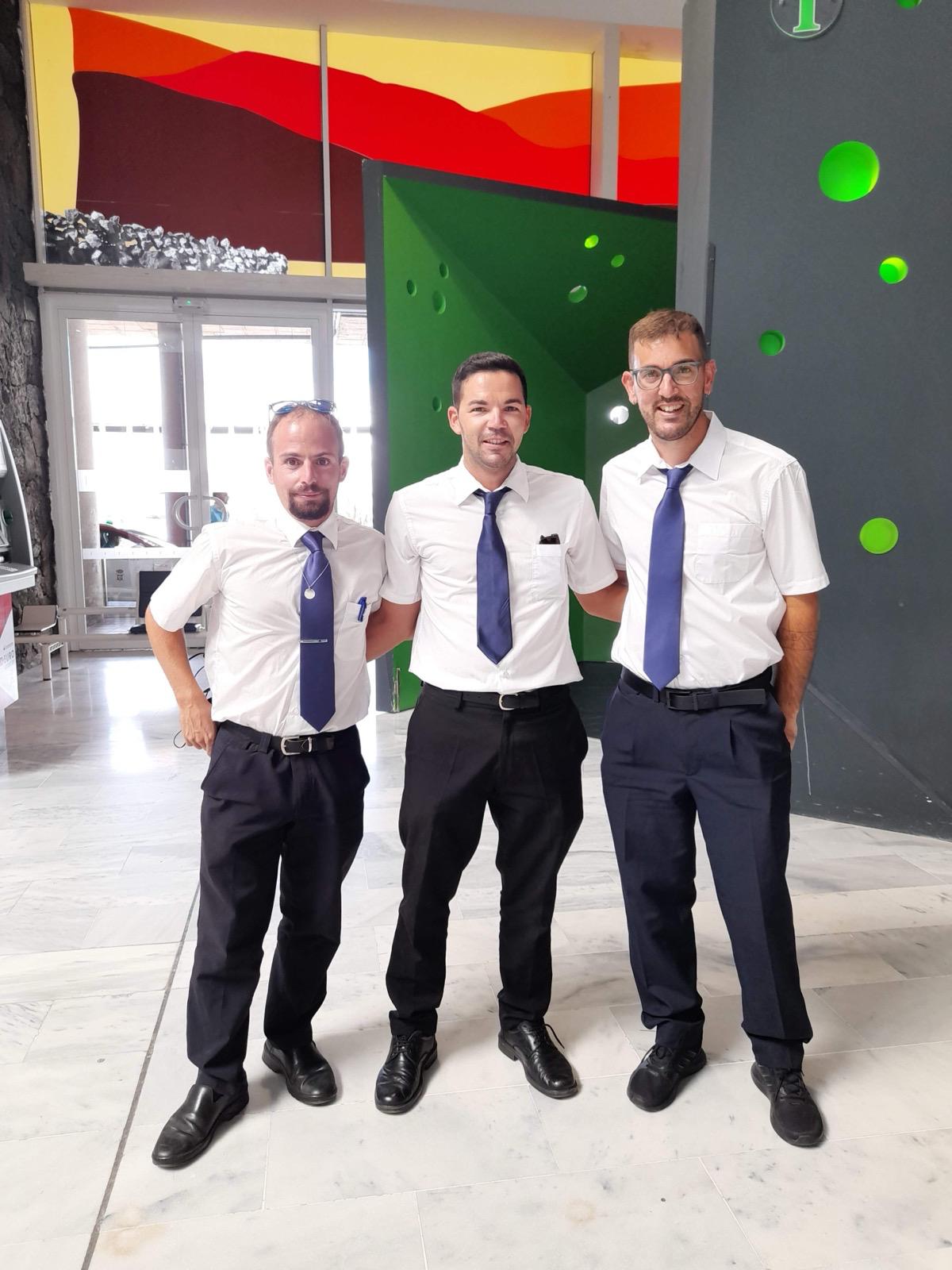 lanzarote airport private transfer drivers.webp