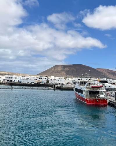 ferry la graciosa sail
